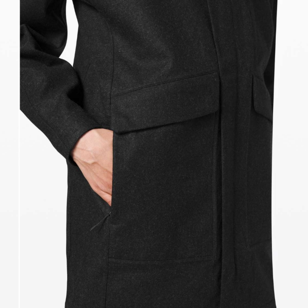 Reykur parka EUC - Picture 3 of 11
